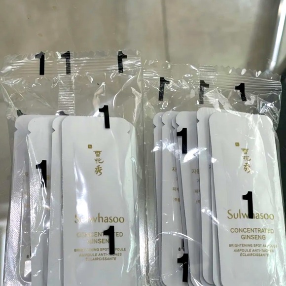 Sulwhasoo Concentrated Ginseng Brightening Spot Ampoule 1mlx24pcs (24 ml) - Picture 1 of 1